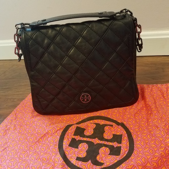 Tory Burch Handbags - Tory Burch Black Leather Purse